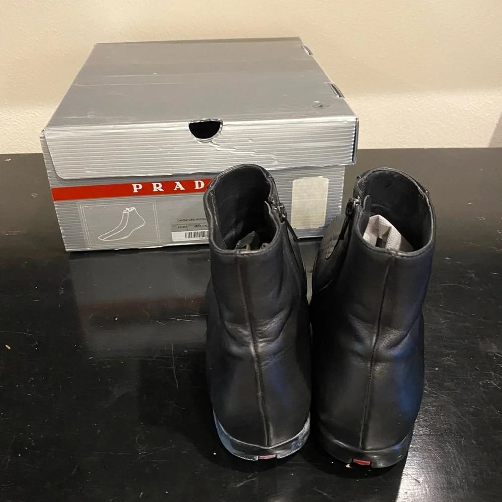PRADA VINTAGE BOOTIES BLACK LEATHER SIZE-8 PREOWNED! - Picture 5 of 8